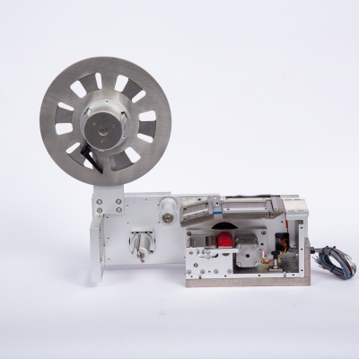 前推式飞达供料器